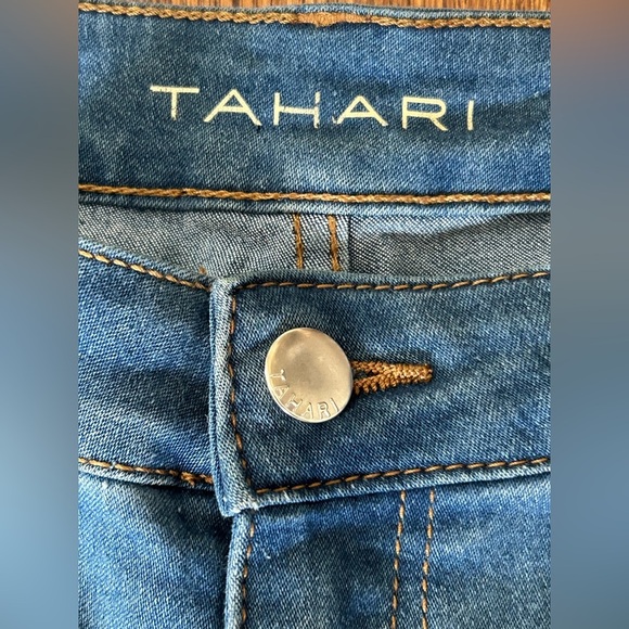 Tahari Petite Women’s Medium Wash Cropped Straight Leg Jeans Size 10P - Picture 4 of 5
